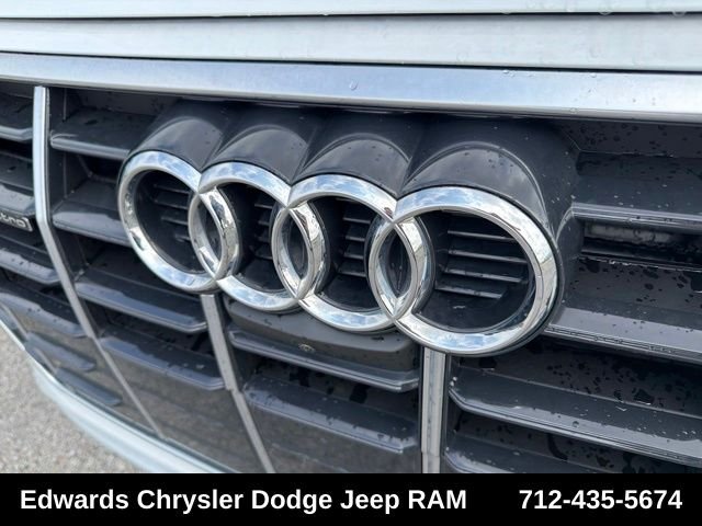 Used 2021 White Audi 45 Prestige image 11