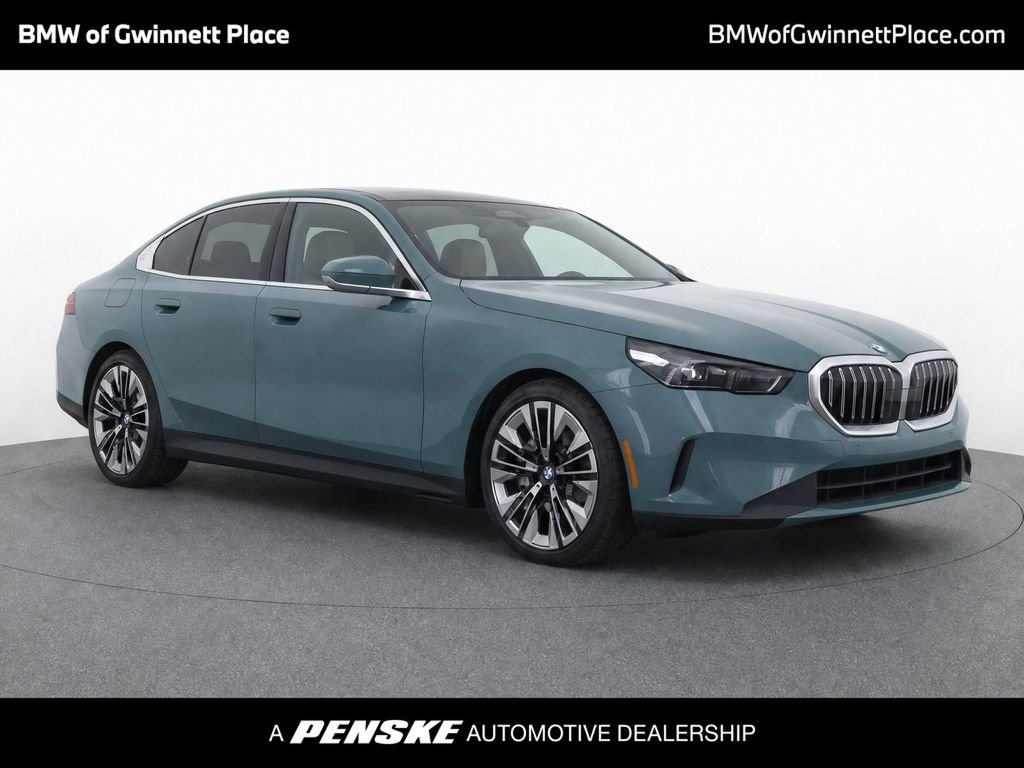 Certified Used 2026 Green Metallic BMW 530i image 1