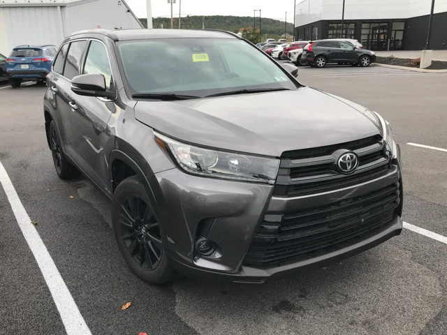 Used 2019 Predawn Gray Mica Toyota SE image 1
