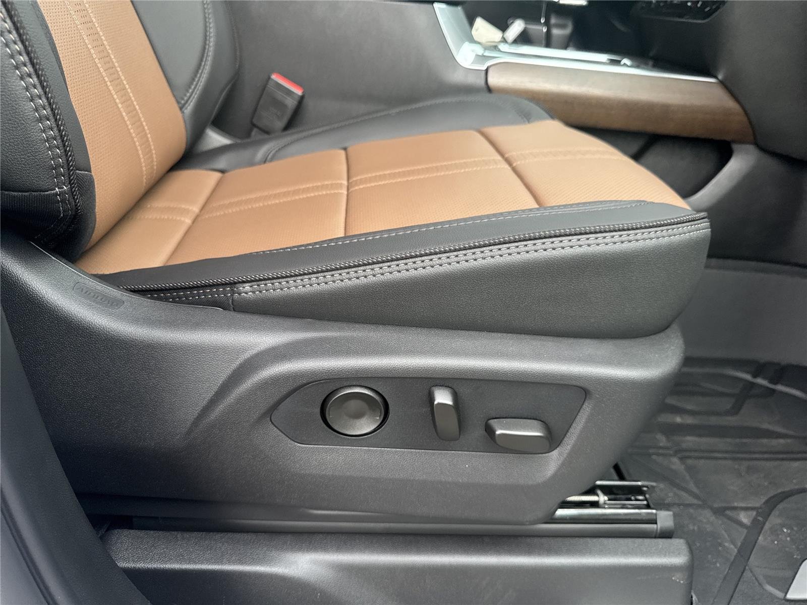 2026 Chevrolet Silverado 1500 High Country - Photo 38
