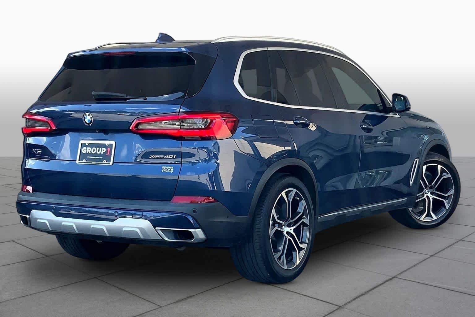 Used 2020 Phytonic Blue Metallic BMW xDrive40i image 13