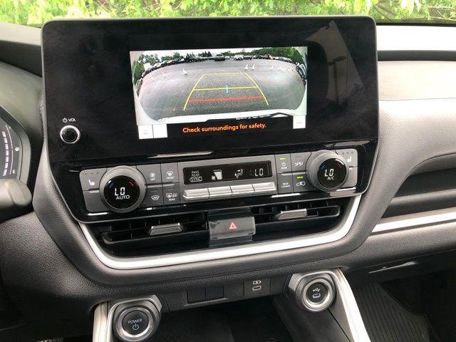Certified Used 2024 WIND CHILL PEARL Toyota  image 30