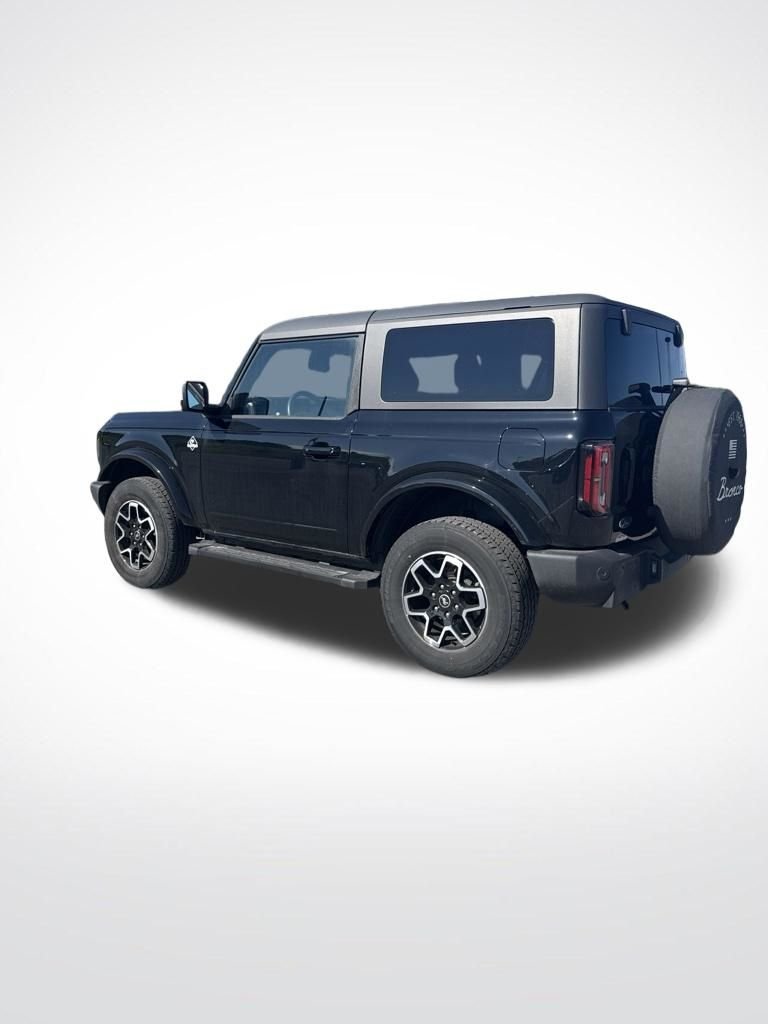 Used 2023 Black Ford Outer Banks image 3