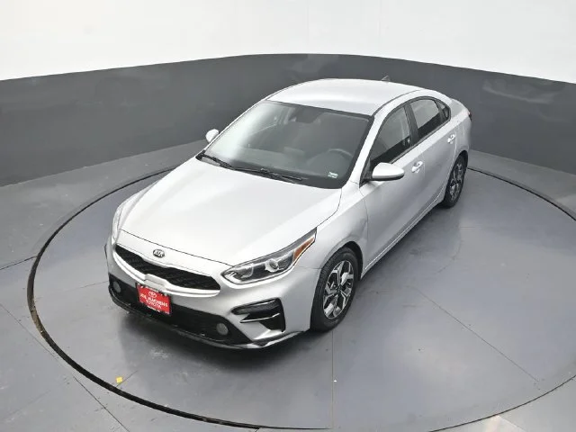 Used 2021 Silver Kia LXS image 25