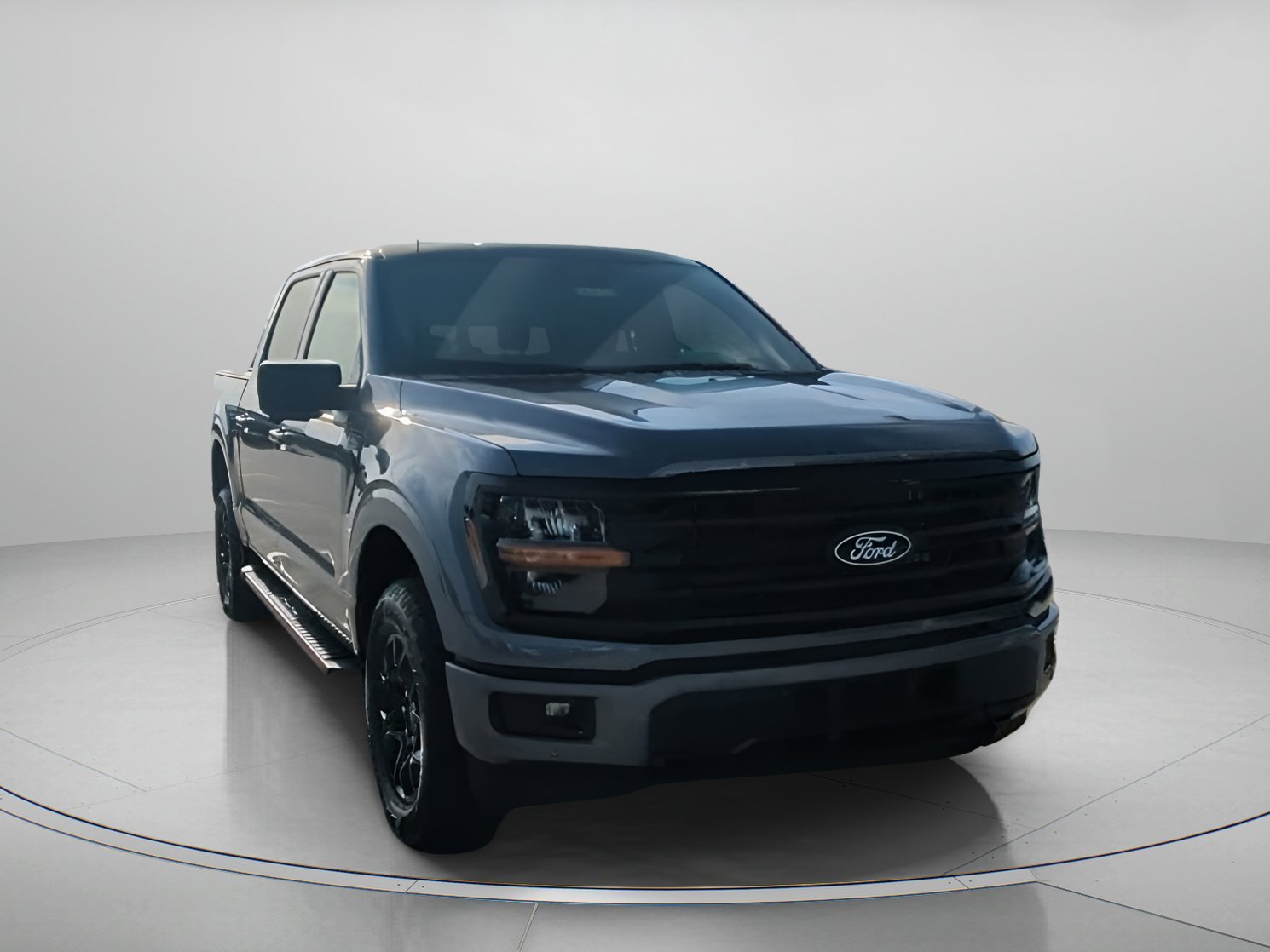 New 2026 Carbonized Gray Metallic Ford XLT image 4
