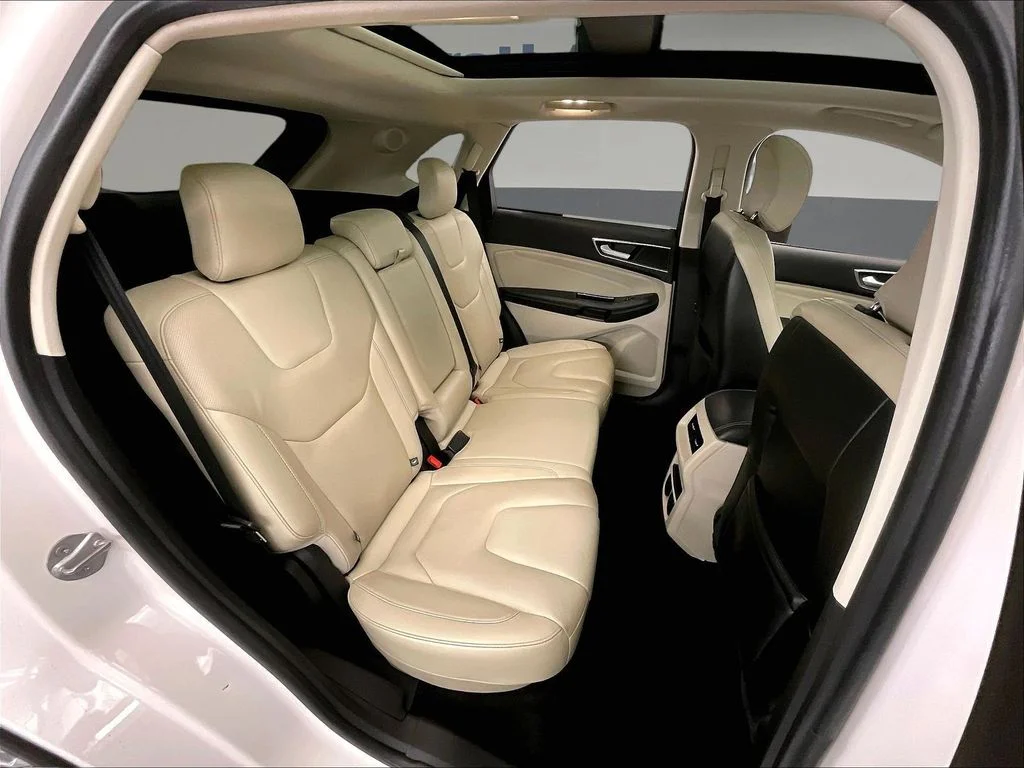 Used 2016 White Ford Titanium image 31
