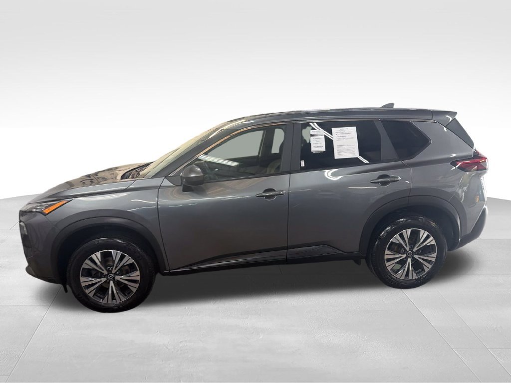 Used 2023 Gray Nissan SV image 2