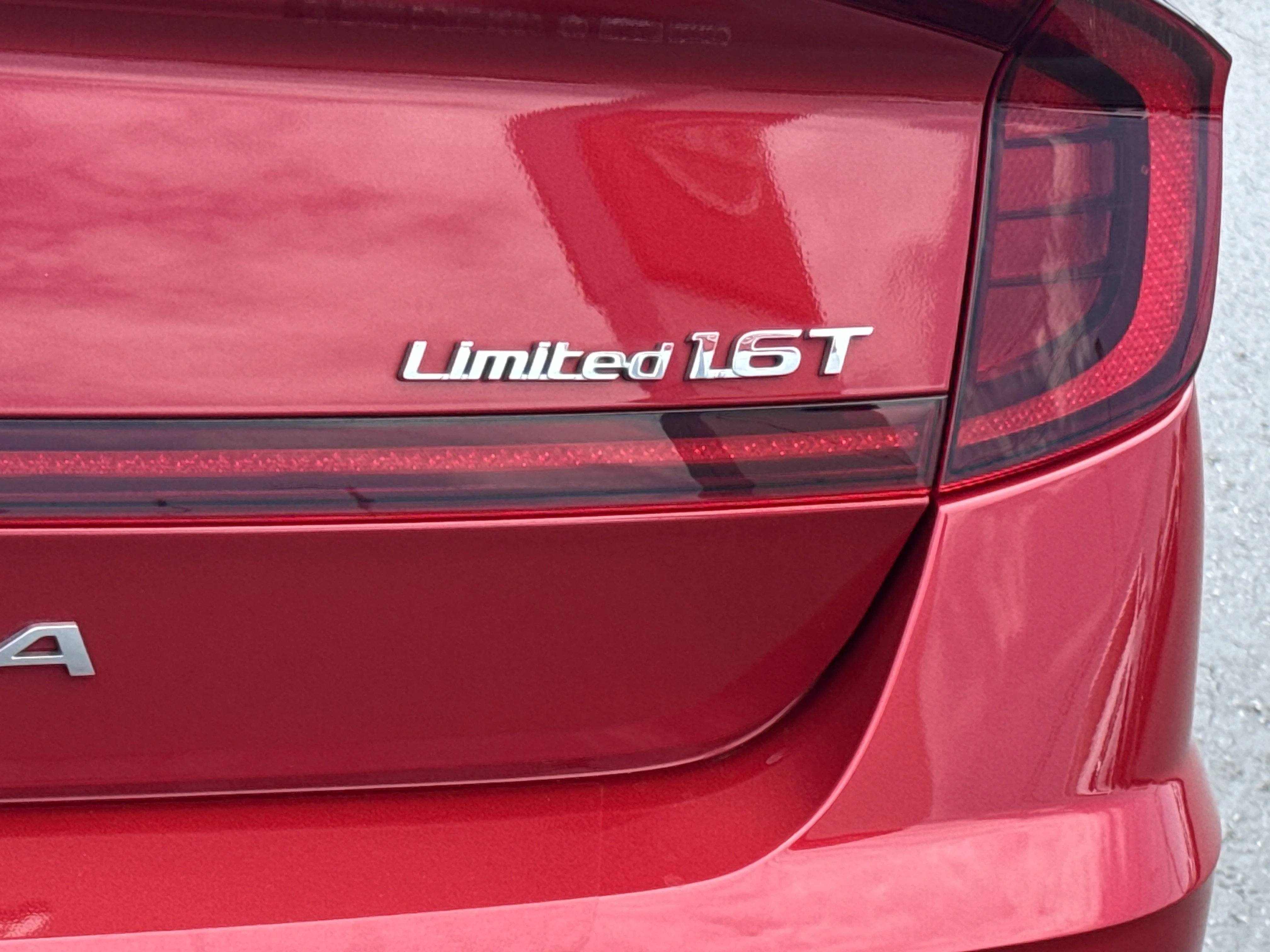 Used 2021 Calypso Red Hyundai Limited image 10