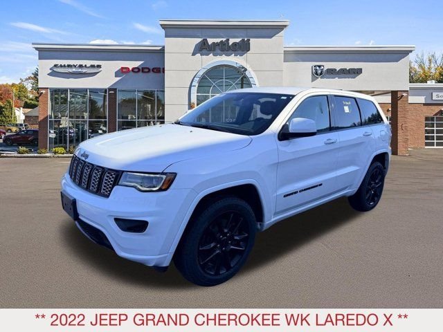 Certified Used 2022 White Jeep Laredo X image 4