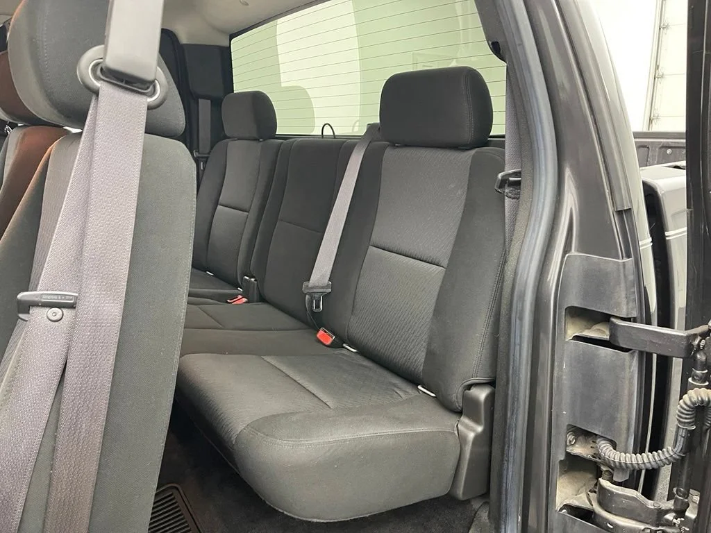 Used 2010 TAUPE GRAY METALLIC Chevrolet LT image 31