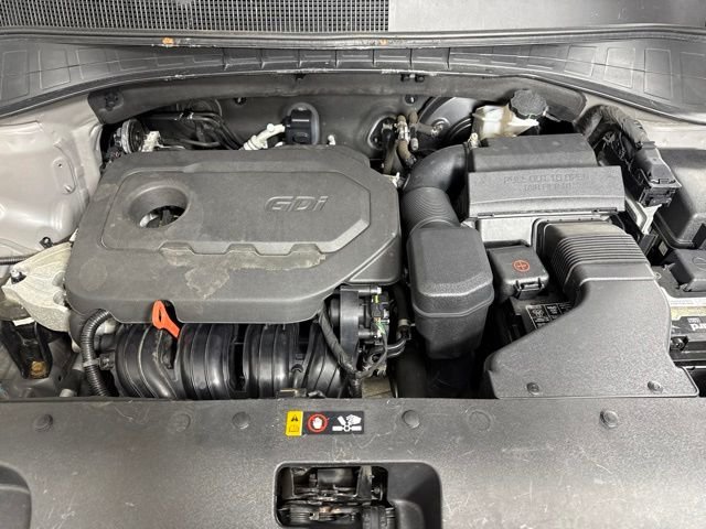Used 2017 Silver Kia LX image 9