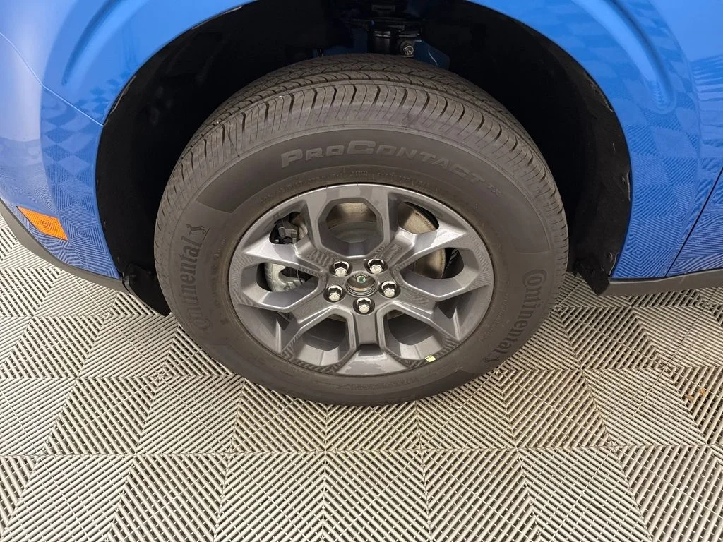 New 2025 Blue Ford XLT image 17