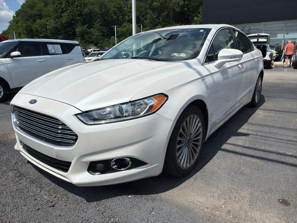 Used 2016  Ford Titanium image 1
