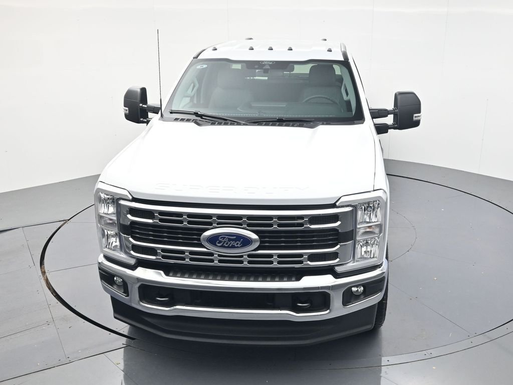 New 2026 Oxford White Ford F-250® XLT image 35