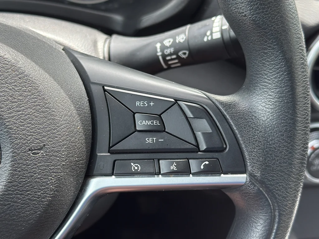 Used 2020 Gray Nissan S image 17