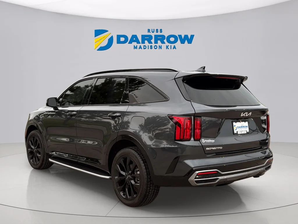 Certified Used 2023 Gravity Gray Kia SX image 3