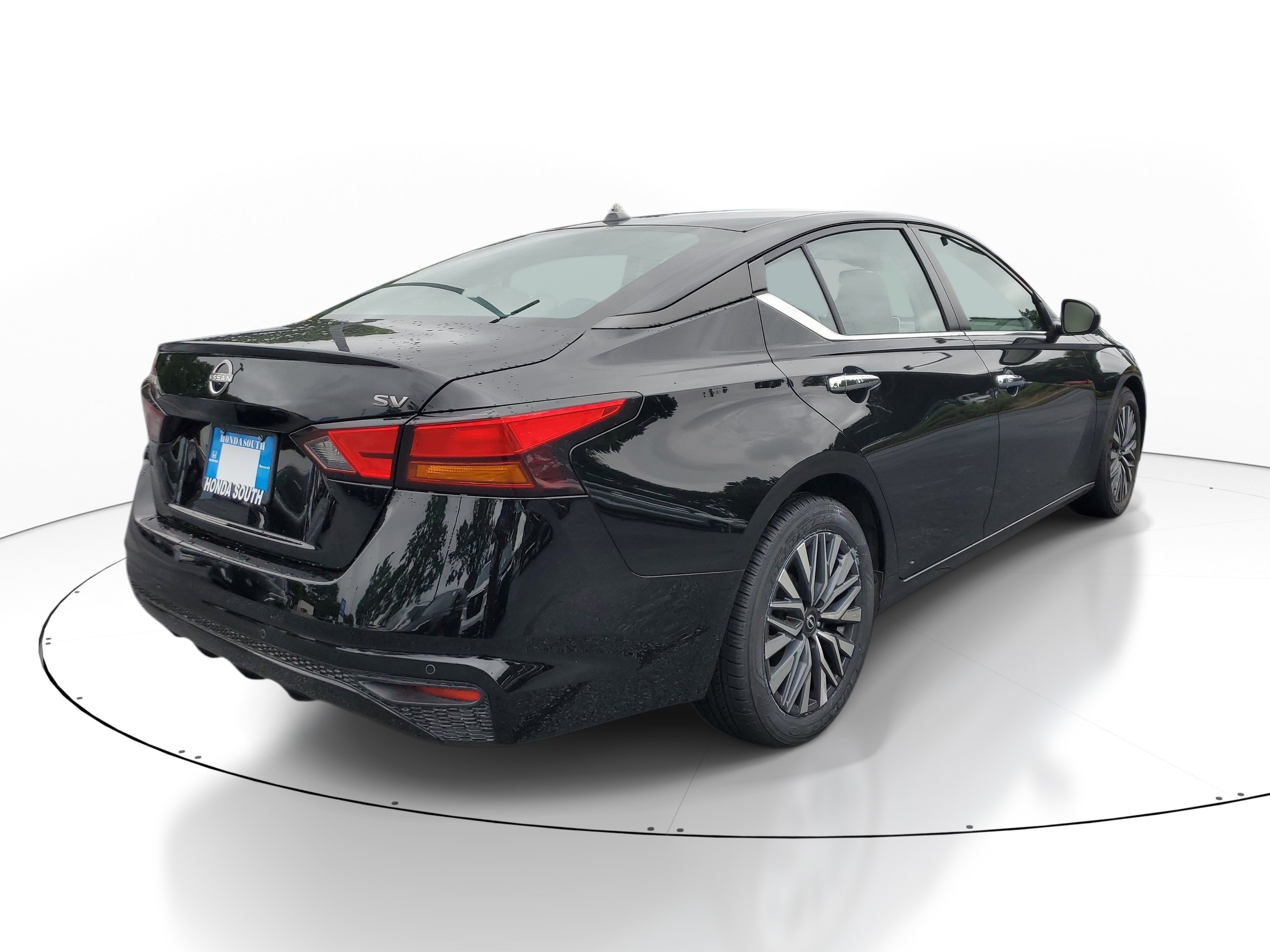Used 2024 Super Black Nissan 2.5 SV image 6