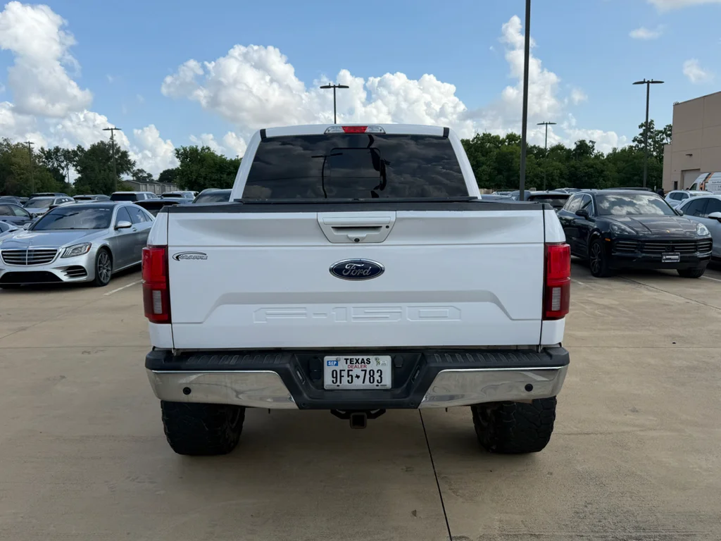 Used 2018 White Platinum Metallic Tri-Coat Ford LARIAT image 5