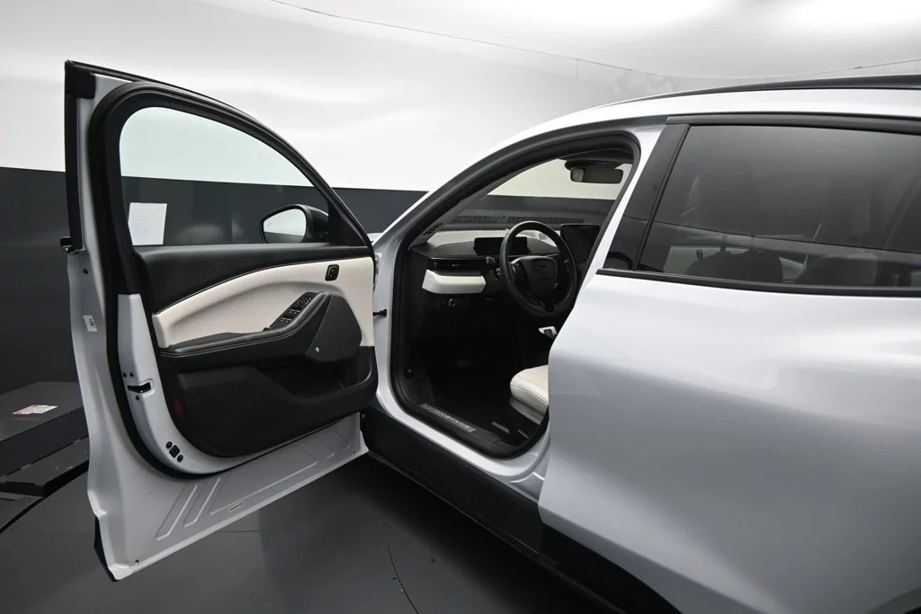 Certified Used 2023 White Ford Premium image 9