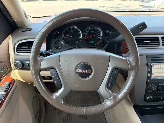 Used 2013 Black GMC SLT image 10