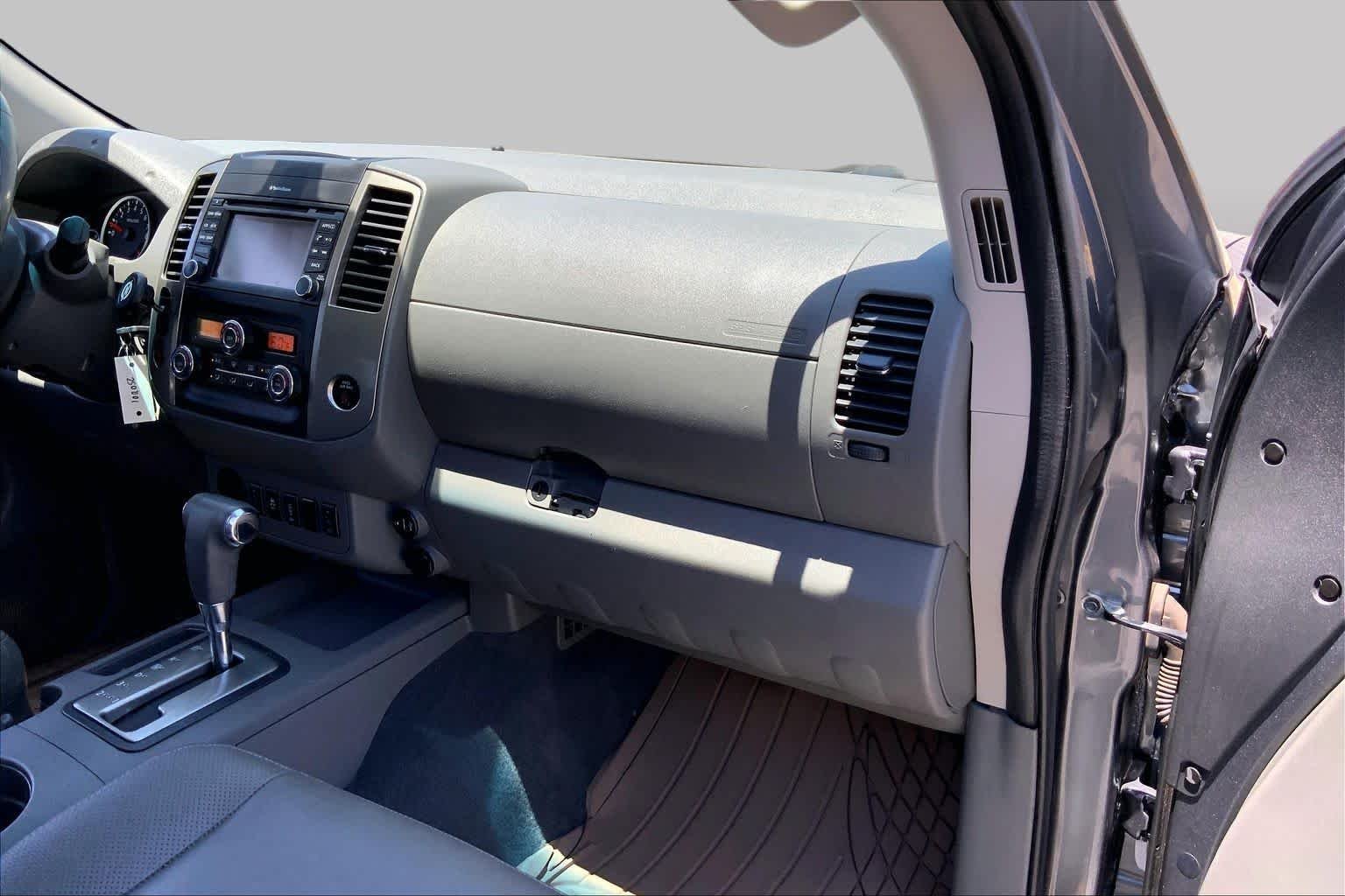 Used 2019 Gun Metallic Nissan SL image 16