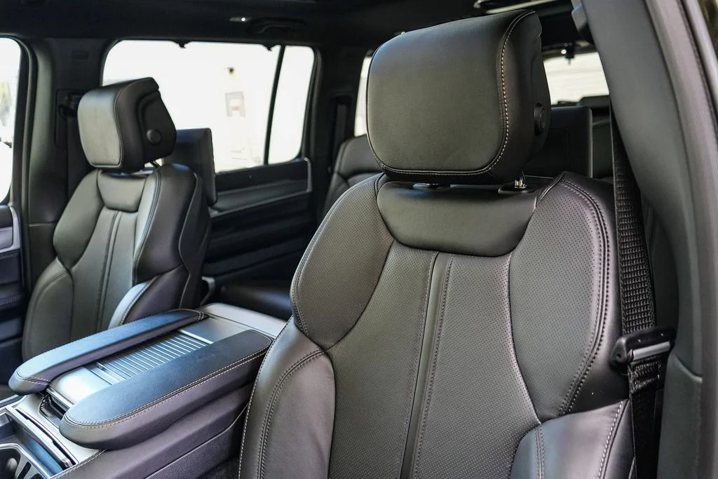 New 2026 High Gloss Black Jeep Limited Reserve image 26