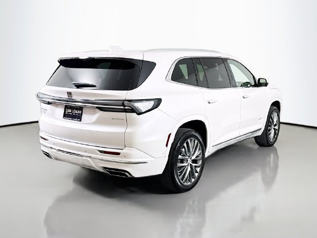Used 2025 White Frost Tricoat Buick Avenir image 7