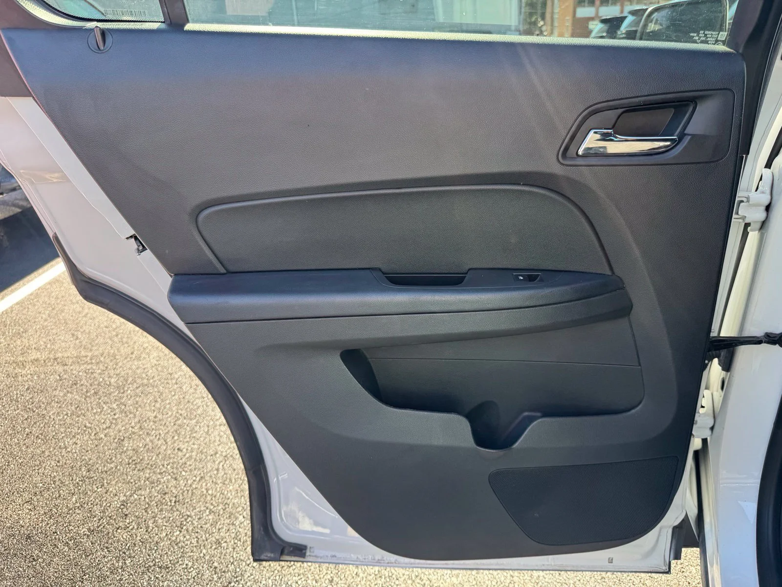 Used 2013 White Chevrolet LS image 21