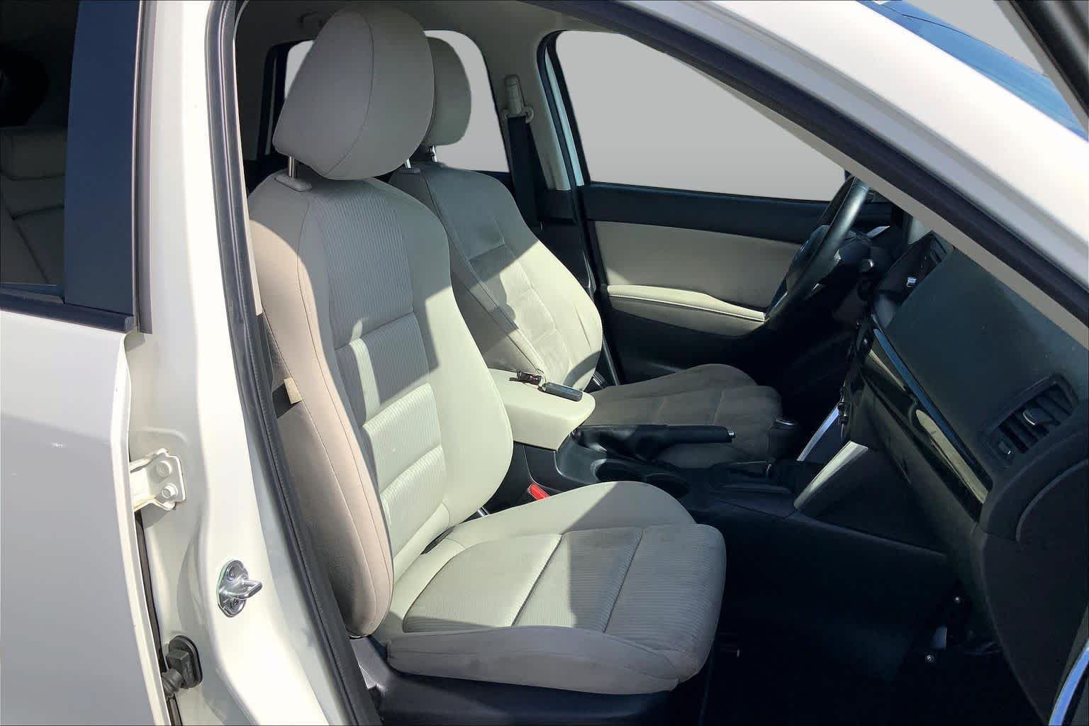 Used 2014 Crystal White Pearl Mica Mazda Touring image 9