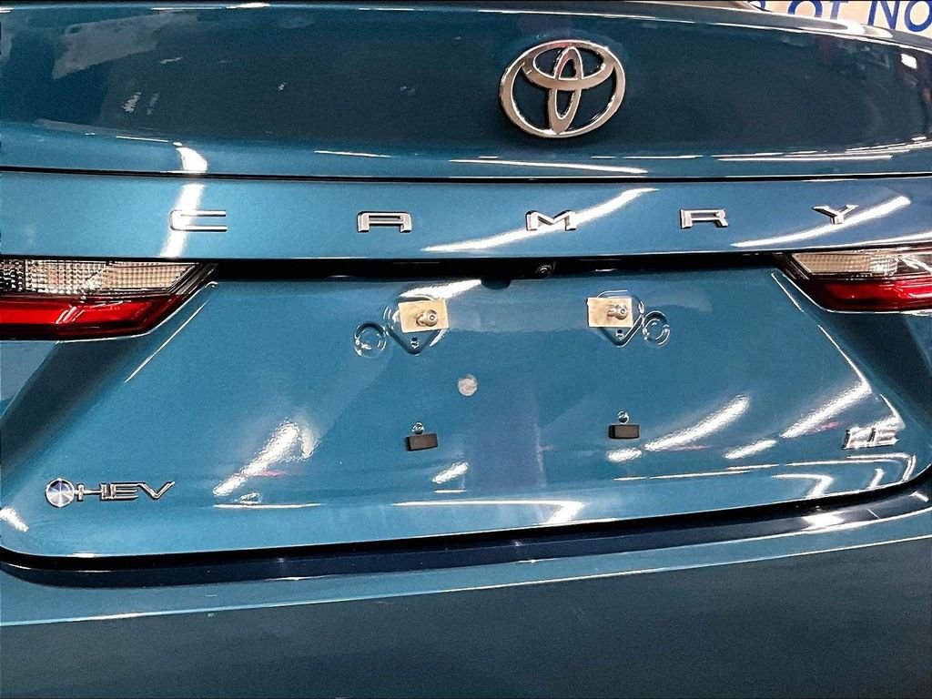 Used 2025  Toyota LE image 27