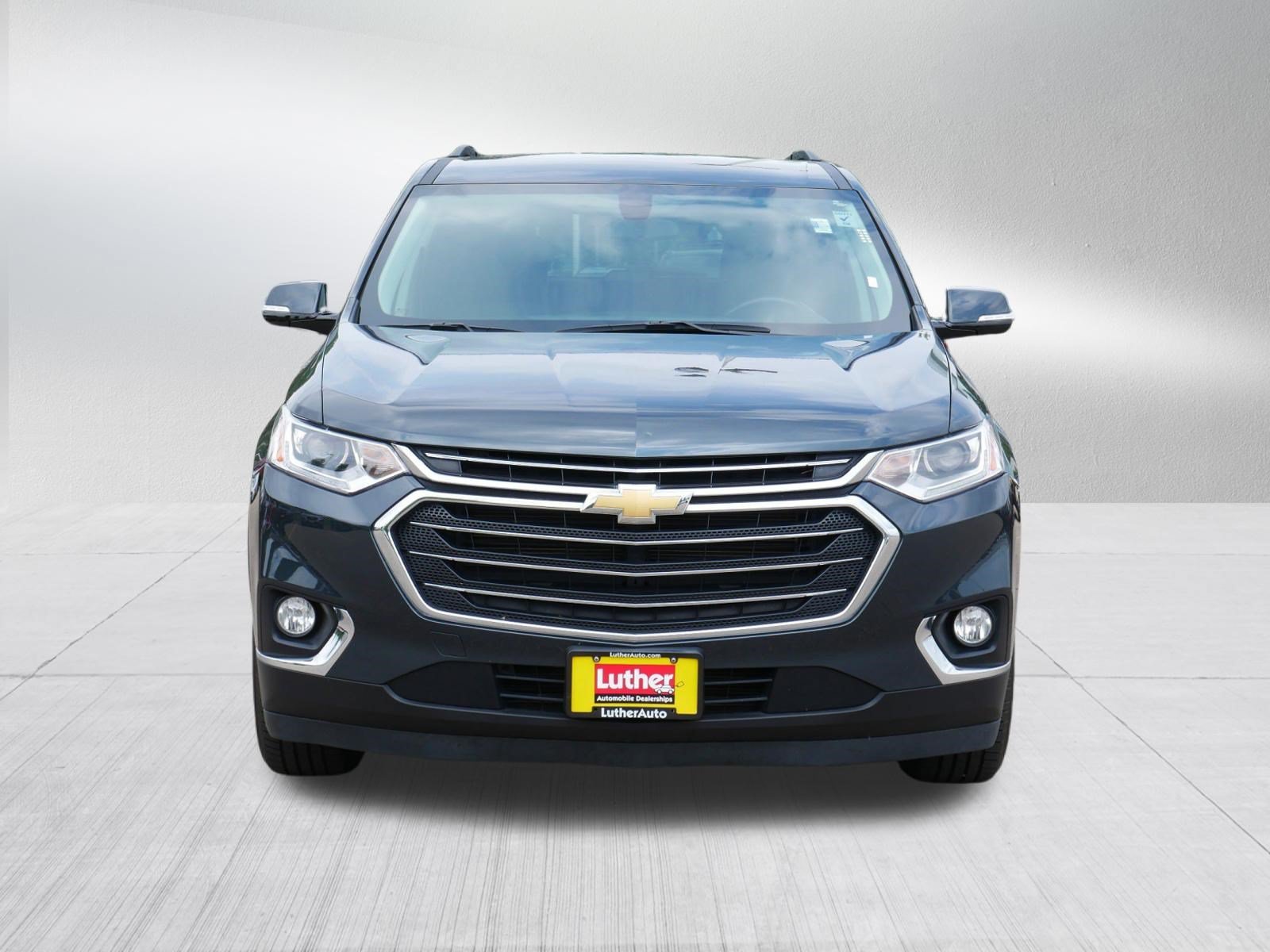 Used 2019 Chevrolet Traverse 1LT with VIN 1GNEVGKW2KJ254489 for sale in Vadnais Heights, Minnesota