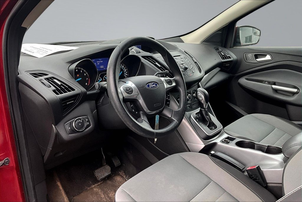 Used 2013 Red Ford SE image 17