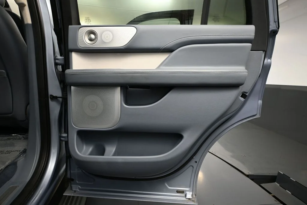 Used 2019 Blue Lincoln Black Label image 40