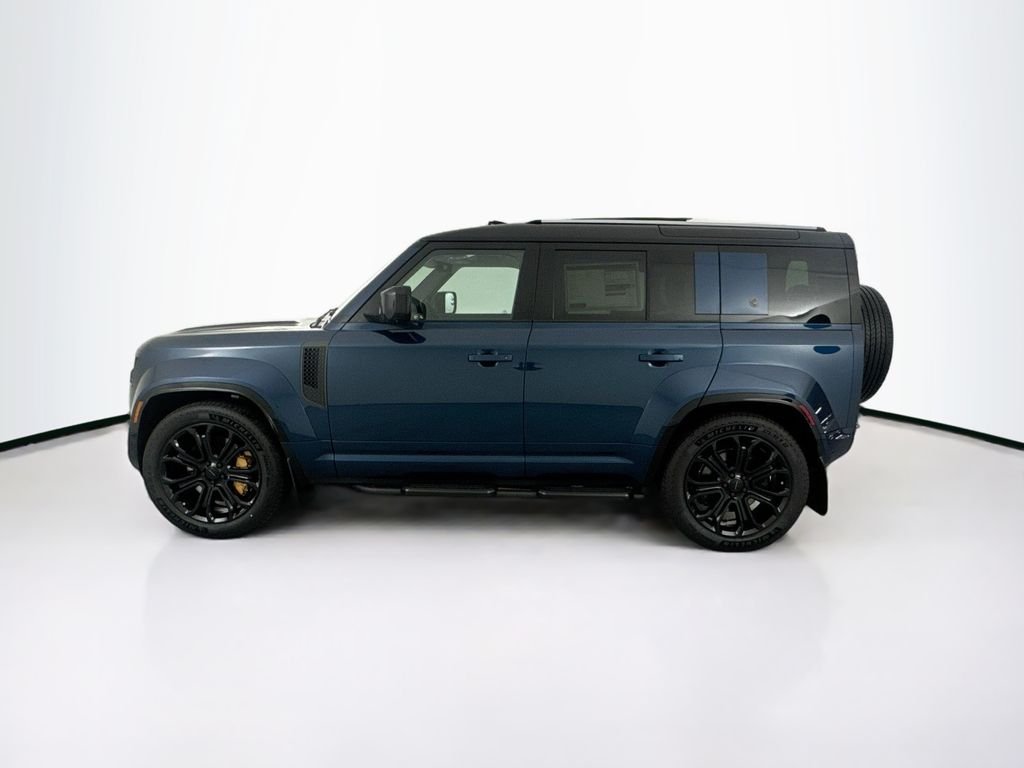 New 2026 Sargasso Blue Land Rover OCTA image 8