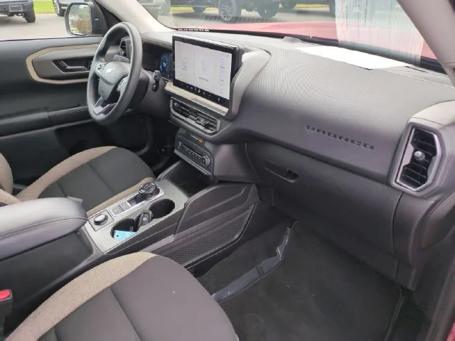 Used 2025 Red Ford Big Bend image 33