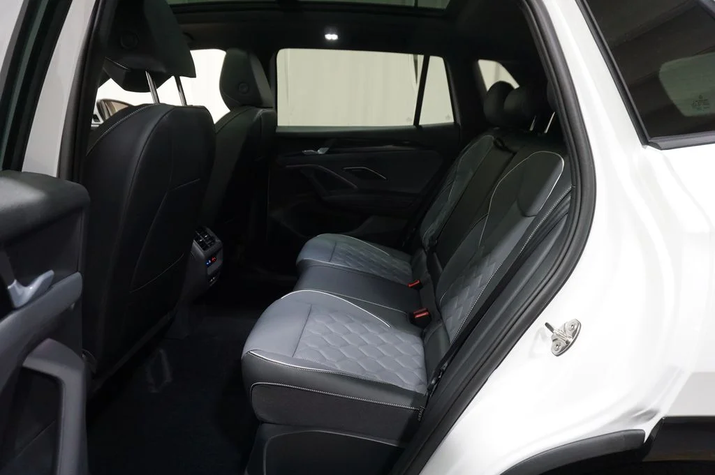 New 2026 White Volkswagen 2.0T SEL R-Line Turbo image 11