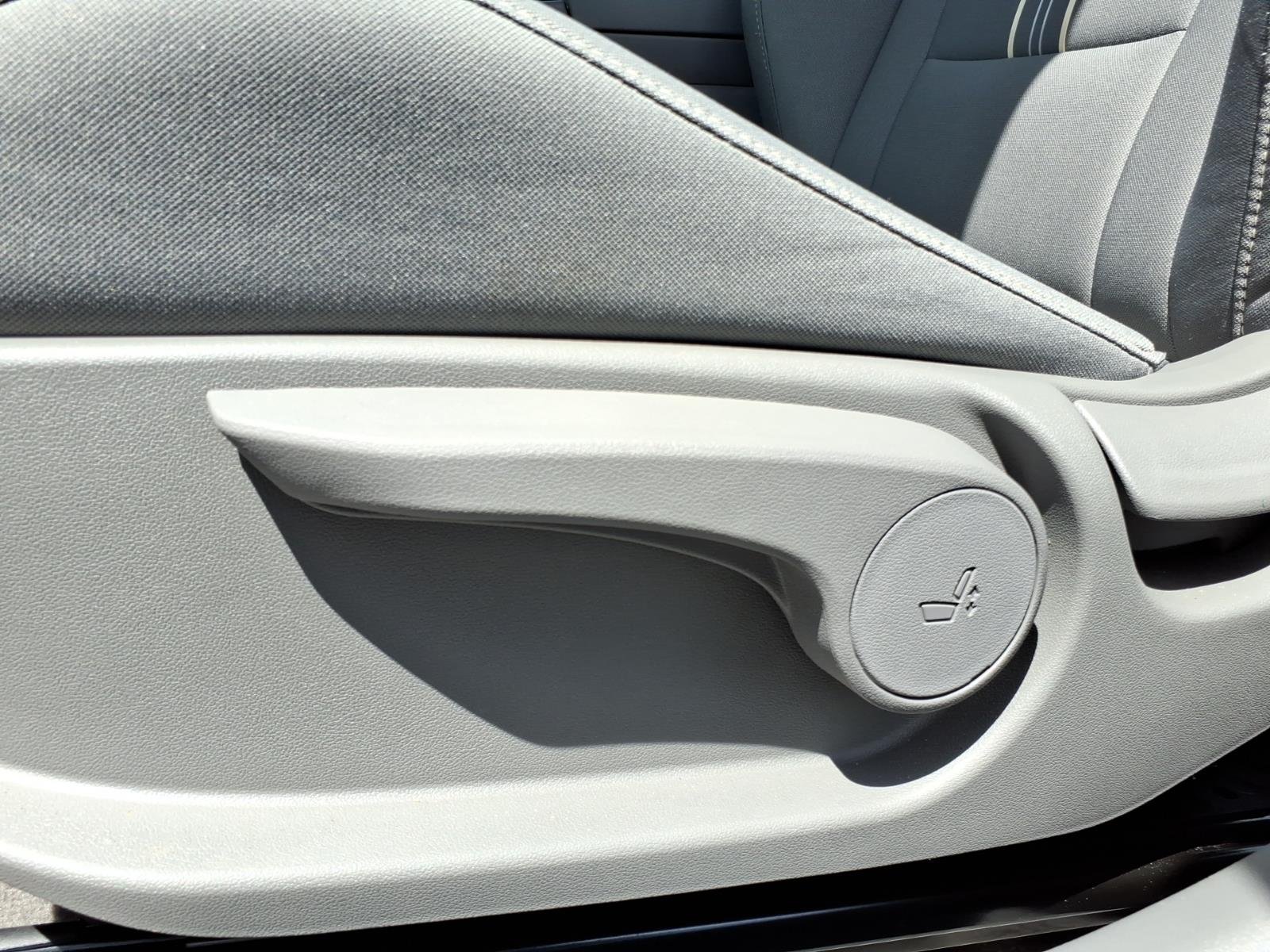 2024 Hyundai Elantra SEL - Photo 20