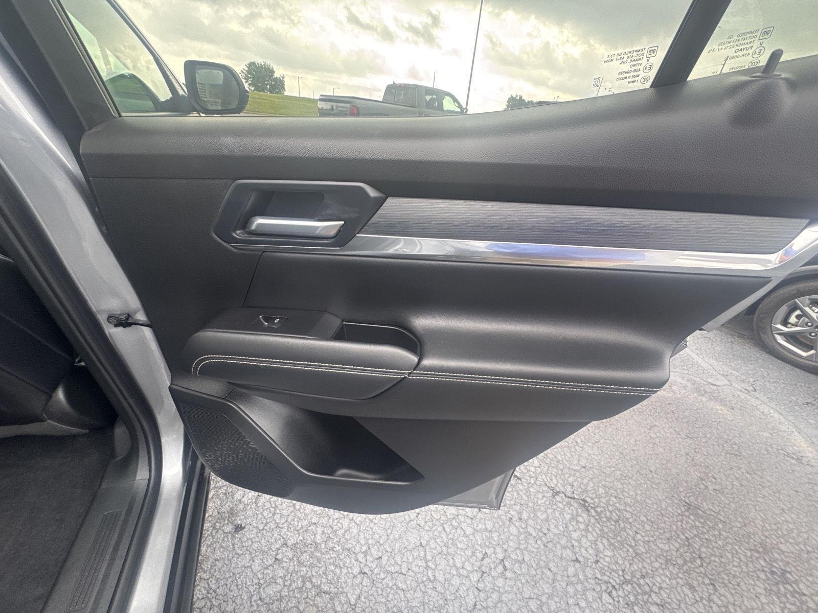 Used 2026 Sterling Metallic GMC Elevation image 17