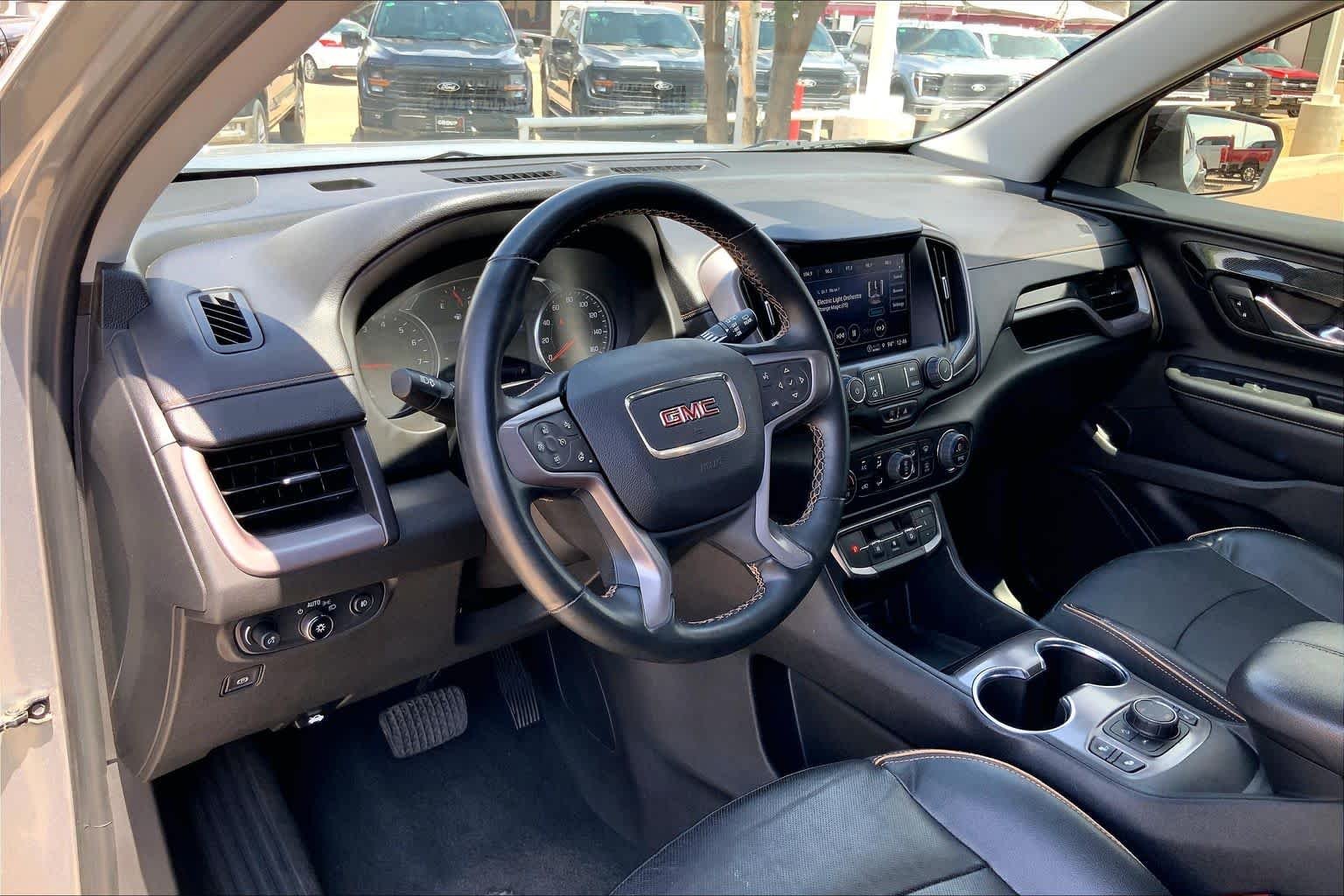 Used 2023 Sterling Metallic GMC AT4 image 18
