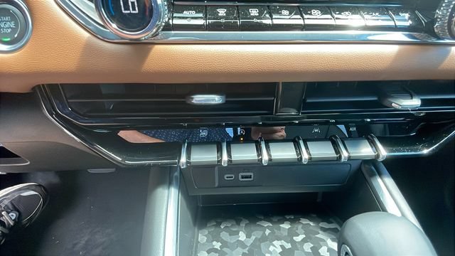 2026 GMC Canyon AT4 - Photo 14