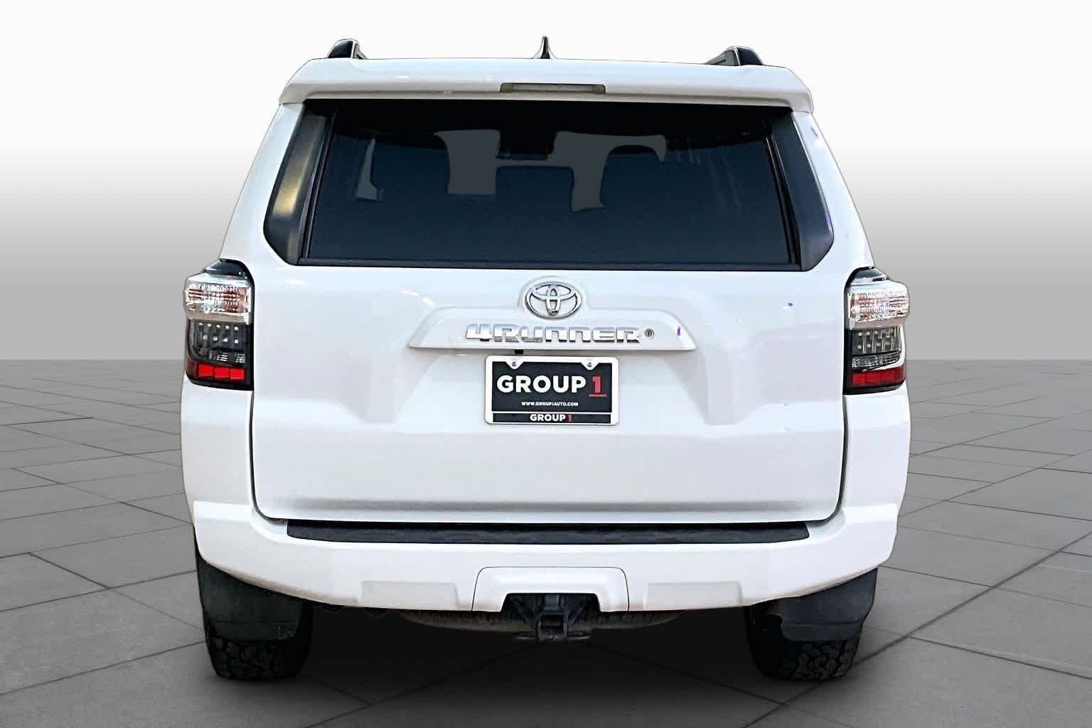 Used 2021 Super White Toyota SR5 image 5