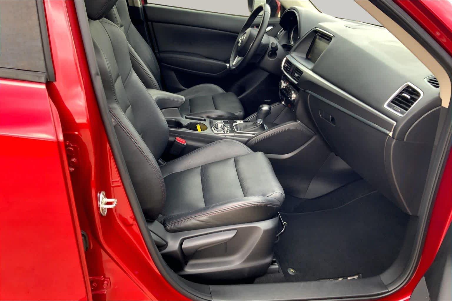 Used 2016 Soul Red Metallic Mazda Grand Touring image 9