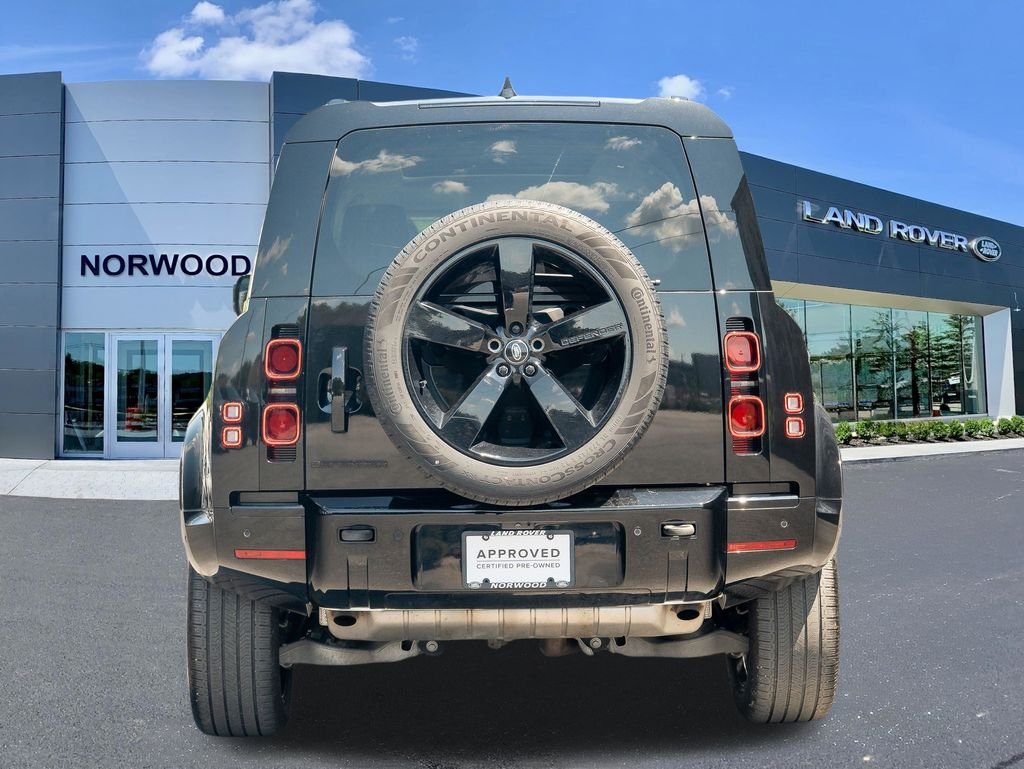 Certified Used 2024 Black Land Rover X-Dynamic SE image 5
