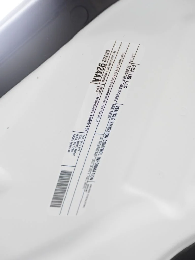 New 2026 Bright White Clear-Coat Exterior Paint RAM Laramie image 30