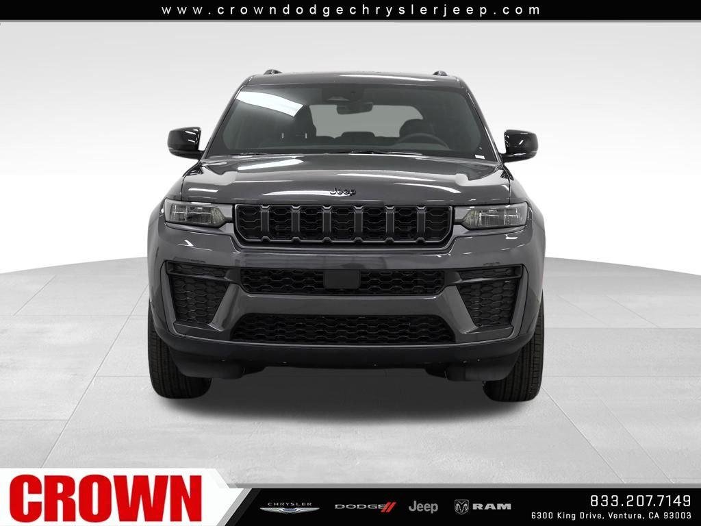 New 2026 Baltic Gray Metallic Clearcoat Jeep Laredo image 2
