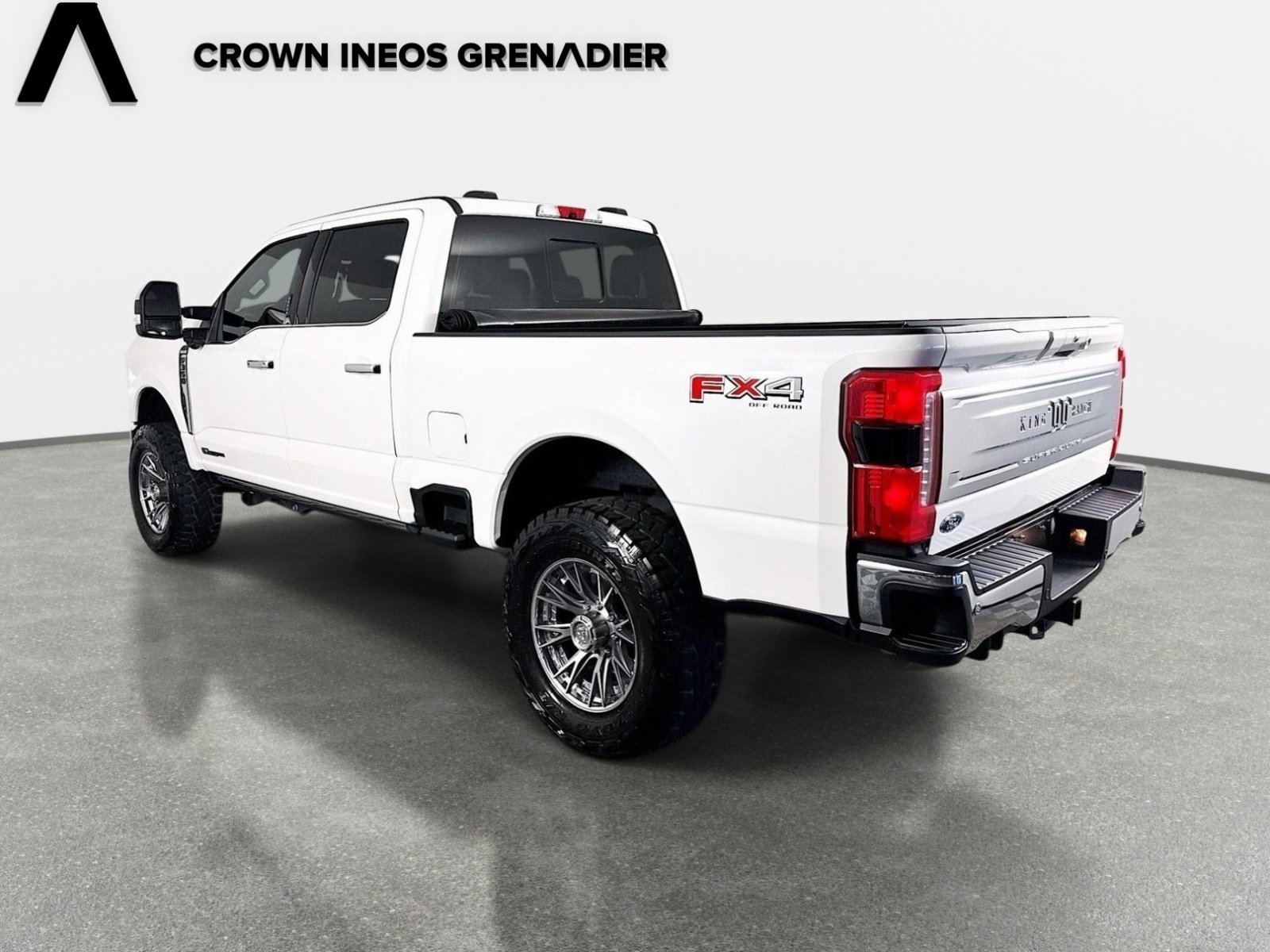 Used 2024 White Metallic Ford King Ranch image 7