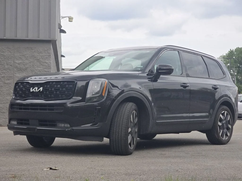 Used 2022 Black Kia SX image 14