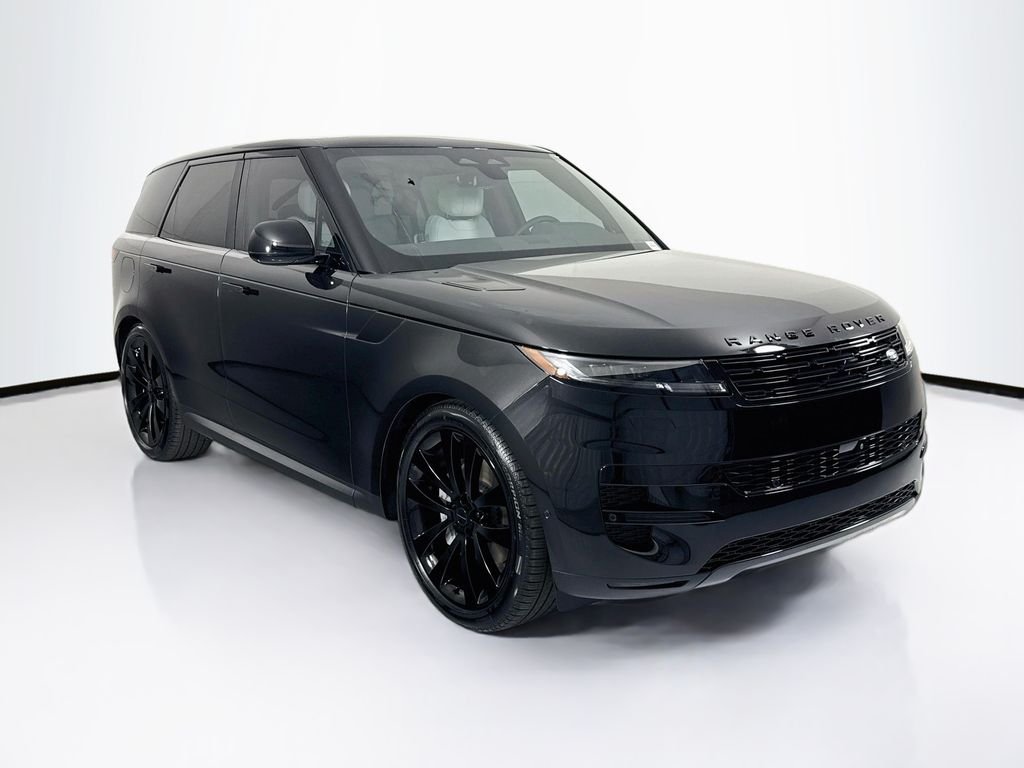 New 2026 Santorini Black Land Rover SE image 3