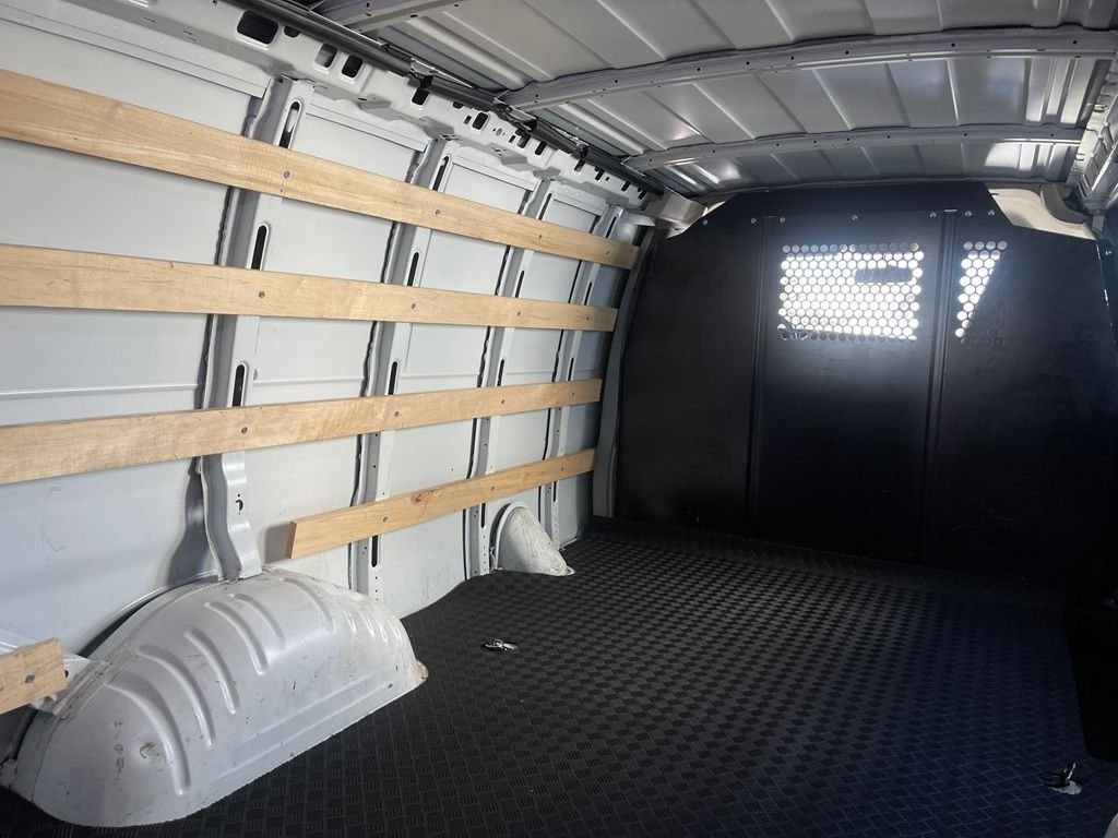 Used 2025 White GMC Work Van image 11