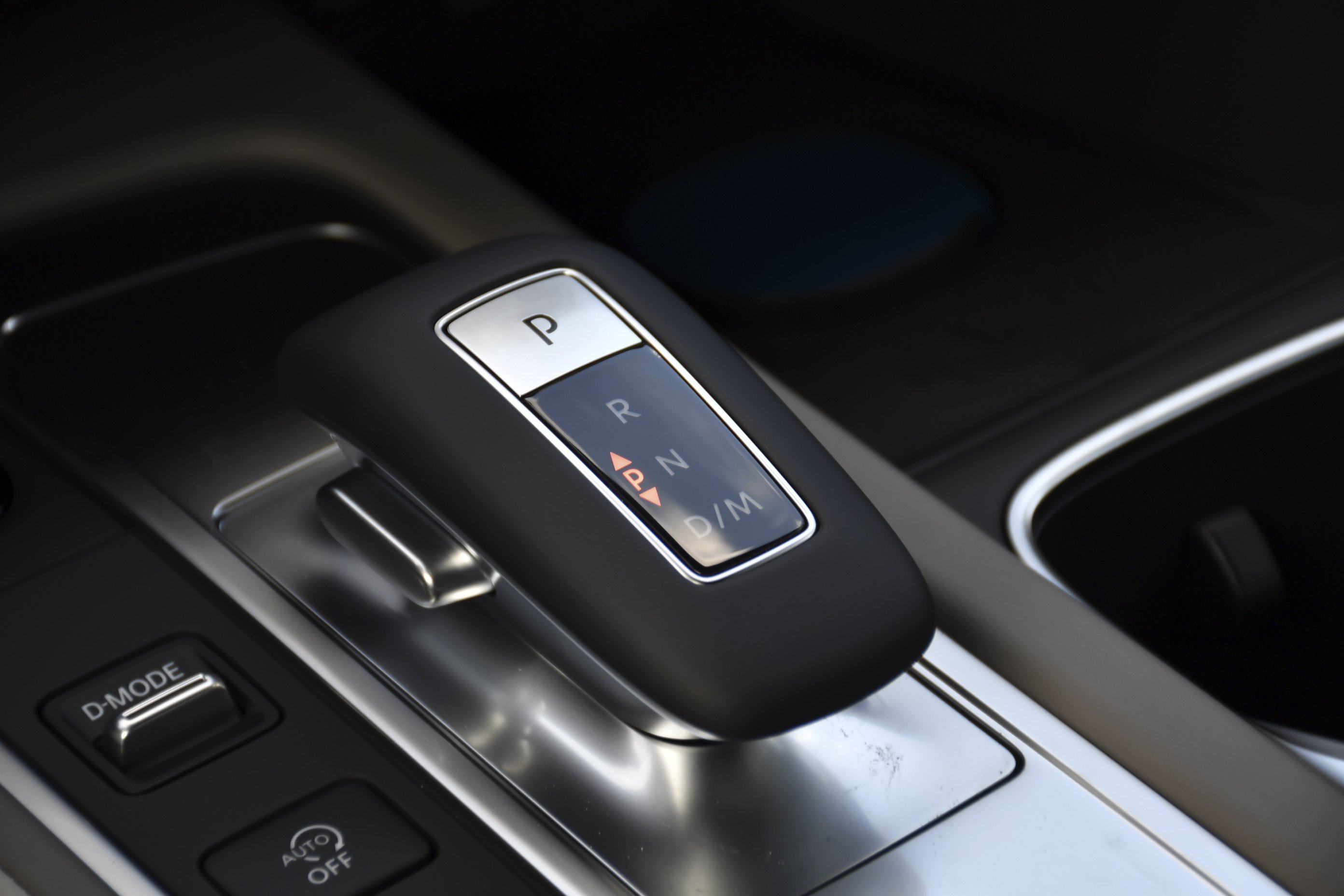 New 2027 GRAPHITE SHADOW INFINITI Luxe AWD image 14